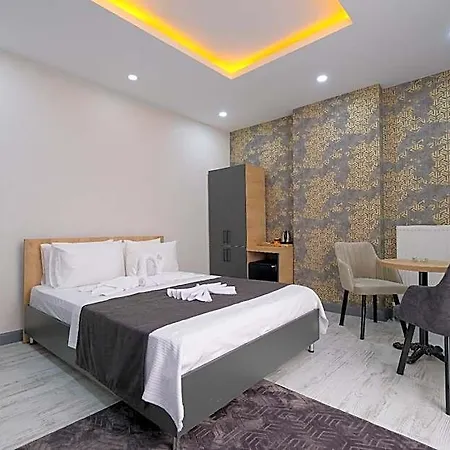Minimalist Hotel *