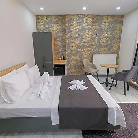 Minimalist Hotel *