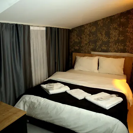 Otel Minimalist