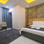 Minimalist Hotel