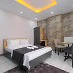 Minimalist Hotel *